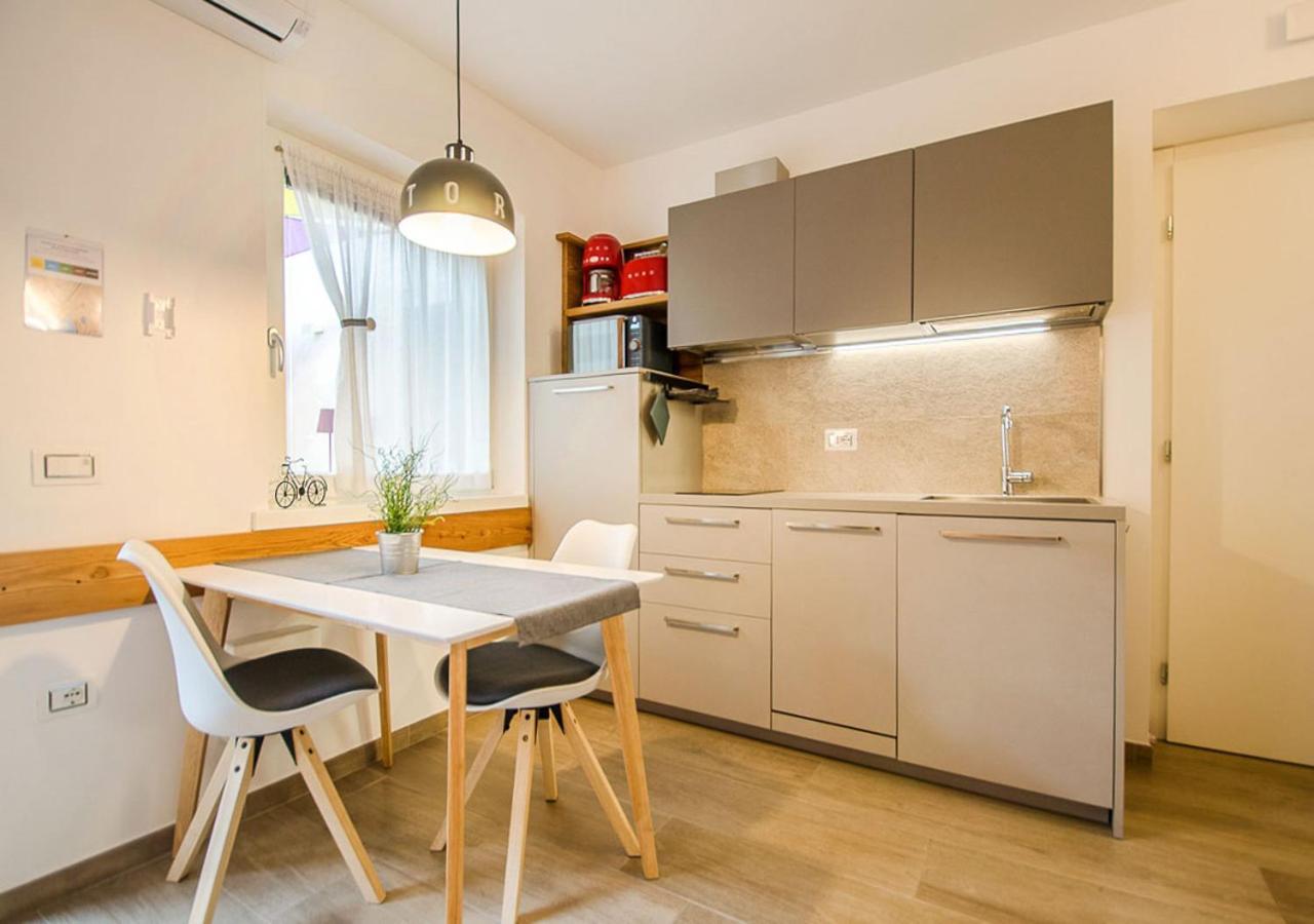 Casa Tosca - Holiday Home Torbole Sul Garda Екстериор снимка